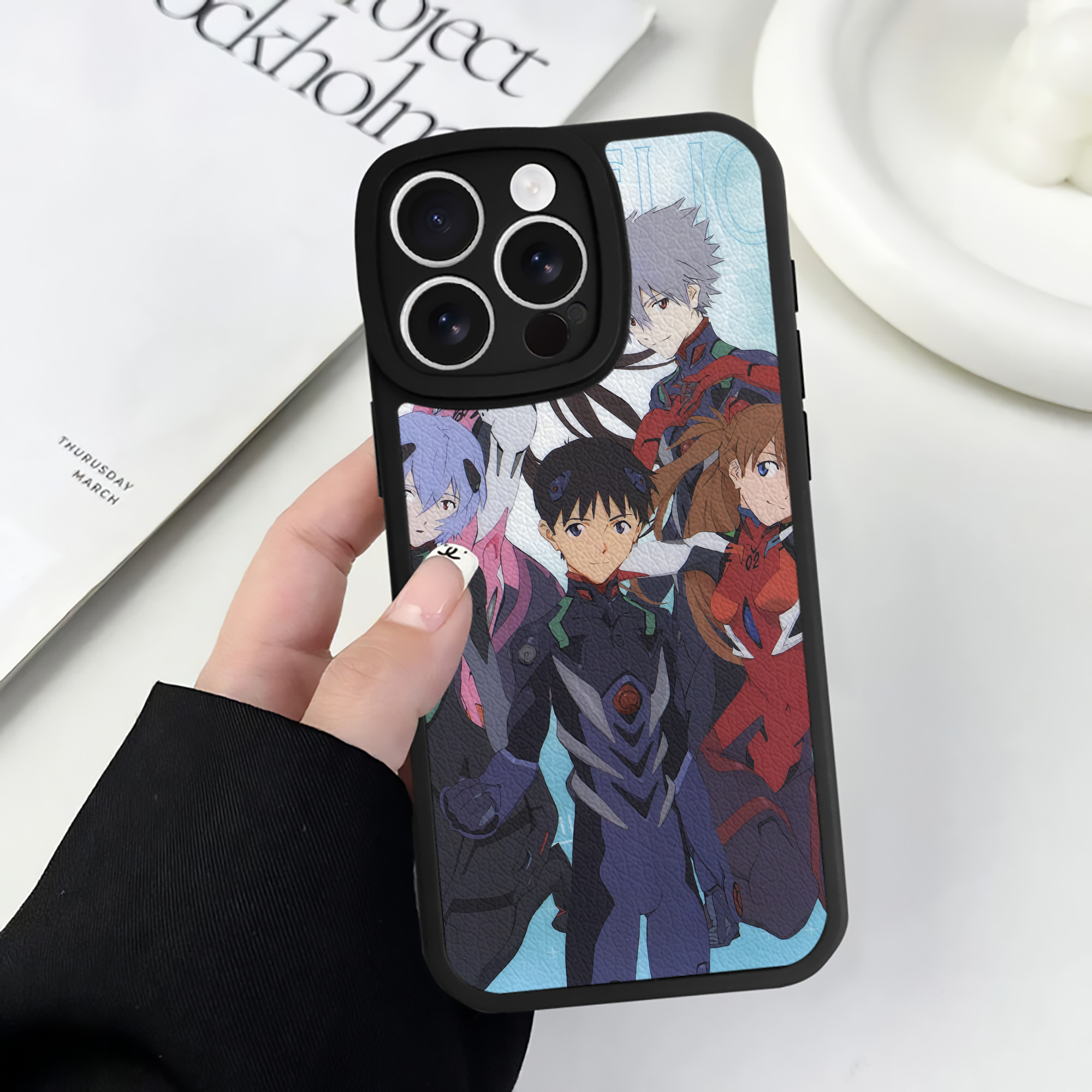 （画像用） EVA 新世紀エヴァンゲリオン 【iPhone 16シリーズ対応】シリコンスマホケース（レザー調） 材質：シリコン
